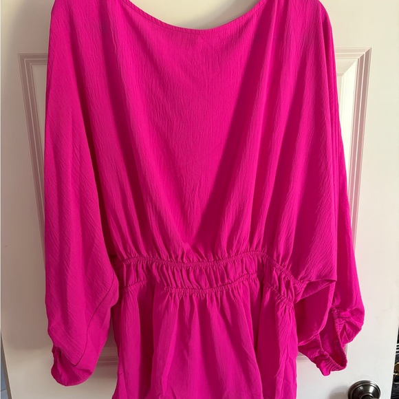 Boutique Pink Top Balloon sleeves and cinched waist. Pretty in Pink. Barbie - Picture 6 of 7